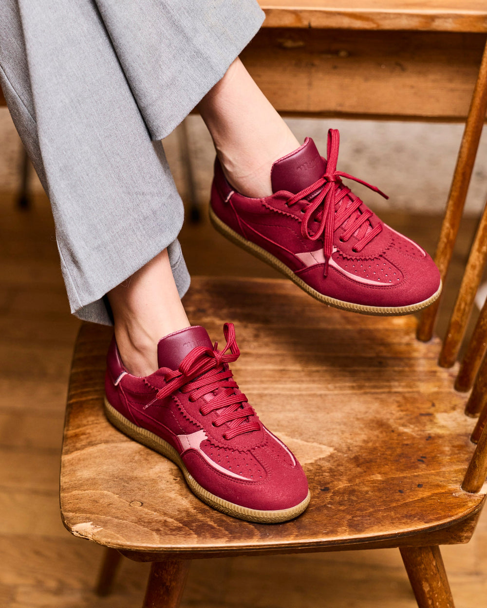 Baskets vegan de la marque Minuit sur Terre, modèle Rive Rubis