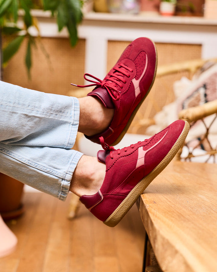 Baskets vegan de la marque Minuit sur Terre, modèle Rive Rubis