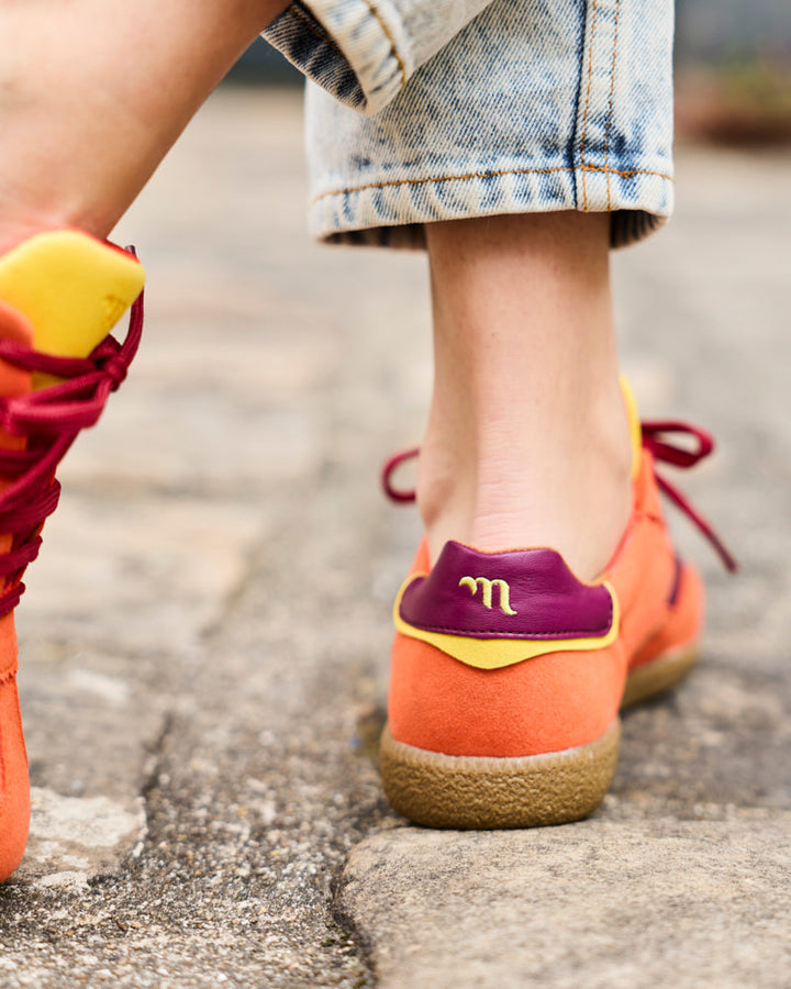 Baskets vegan de la marque Minuit sur Terre, modèle Rive Tangerine