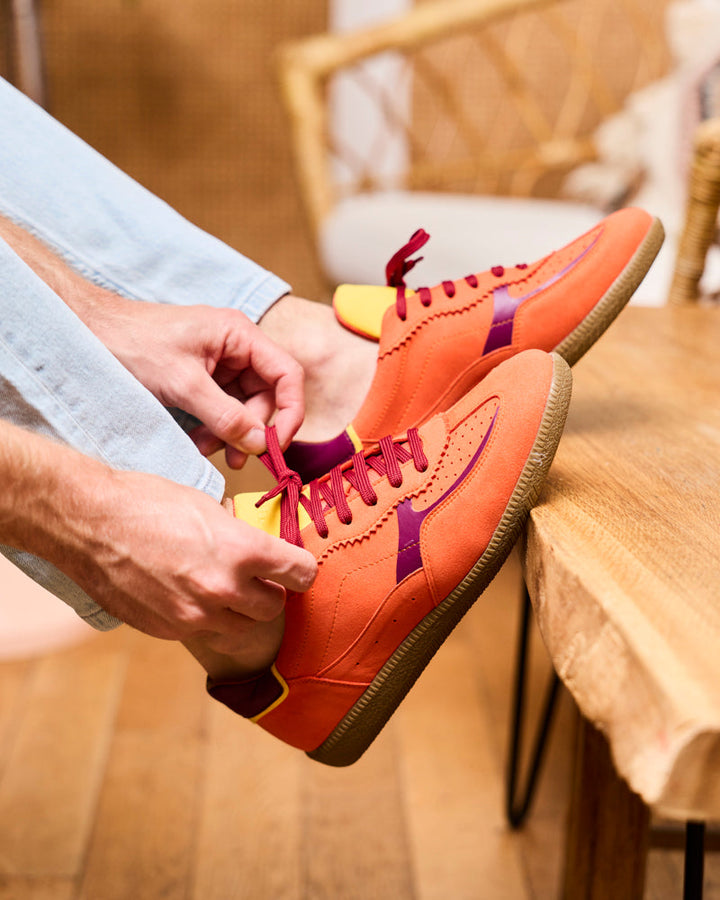 Baskets vegan de la marque Minuit sur Terre, modèle Rive Tangerine