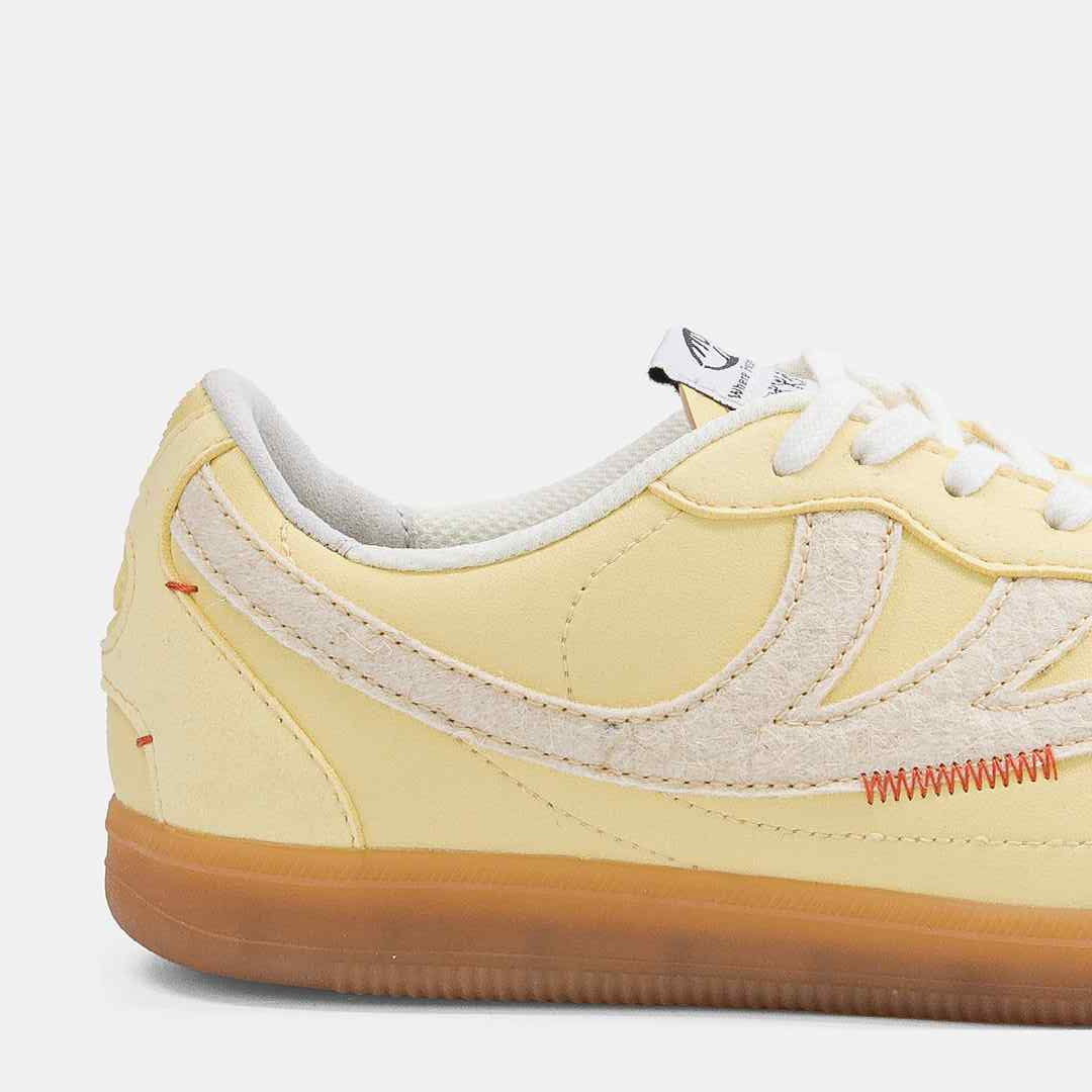 baskets vegan jaune clair
