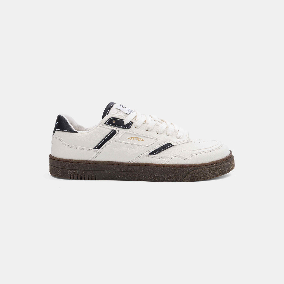Baskets basses vegan blanches et noires