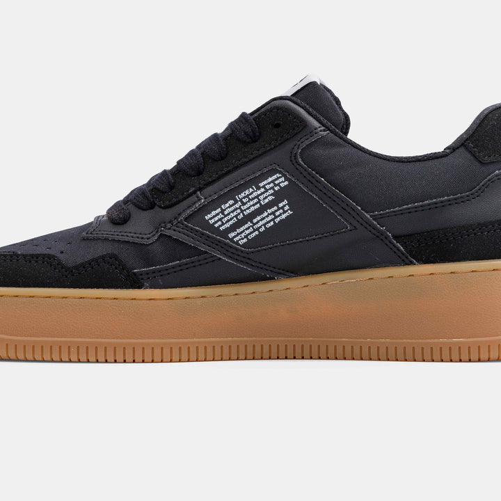Baskets éthique en cuir végétal noires
