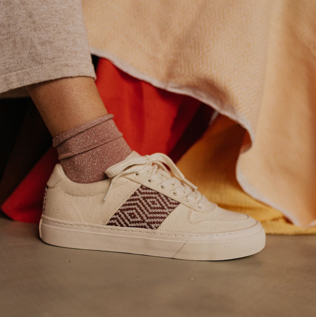Baskets style etnique avec tissage marron
