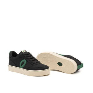baskets en toile noire