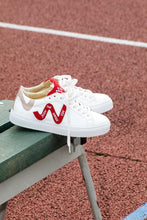 Charger l&#39;image dans la galerie, Baskets vegan personnalisées pour femme rouges Wild Walker