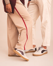 Charger l'image dans la galerie, Scarpe da ginnastica vegane basse bianche con lacci, unisex, suola in gomma naturale e microfibra
