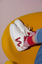 Charger l&#39;image dans la galerie, Baskets pour femme personnalisées rouges Wild Walker