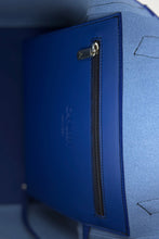 Charger l'image dans la galerie, intérieur grand sac en cuir vegan bleu
