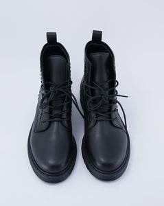 boots noire à lacet