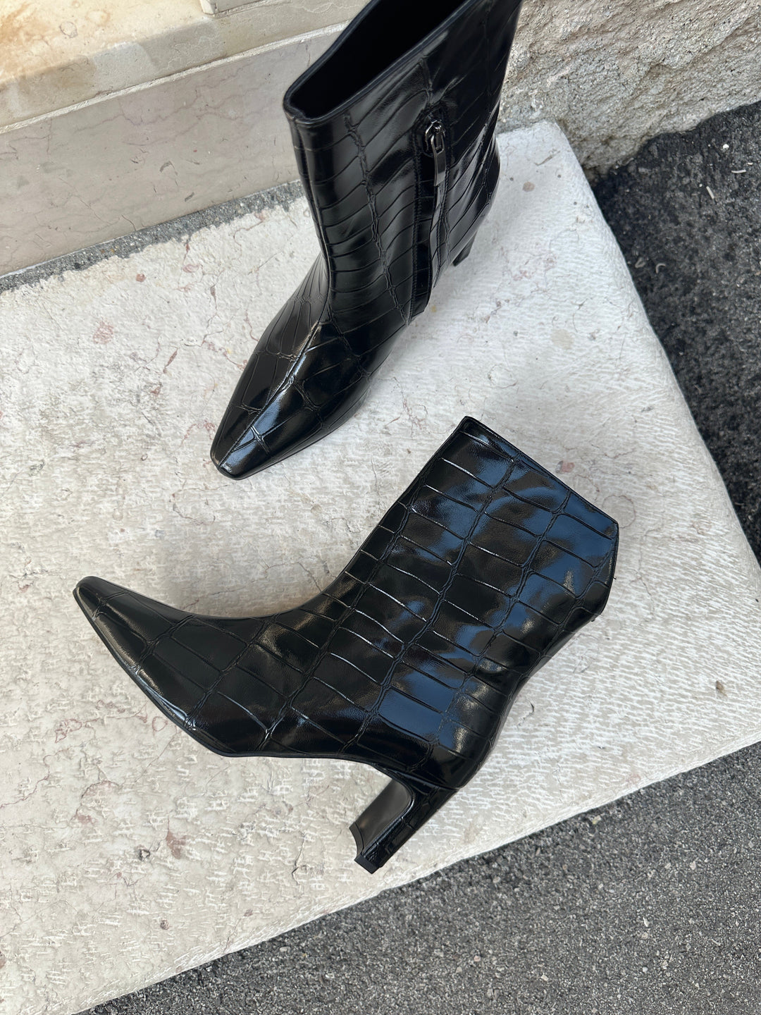 Bottines originales en cuir vegan effet Crocodile Noir