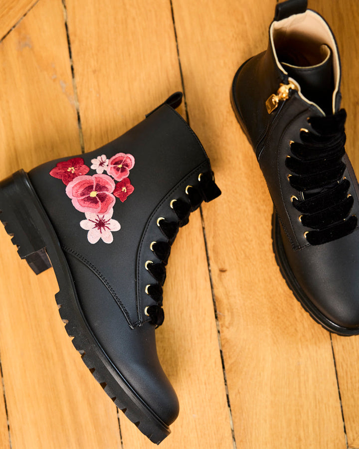 Bottines vegan Minuit sur Terre brodées, modèle Fantaisie Noir
