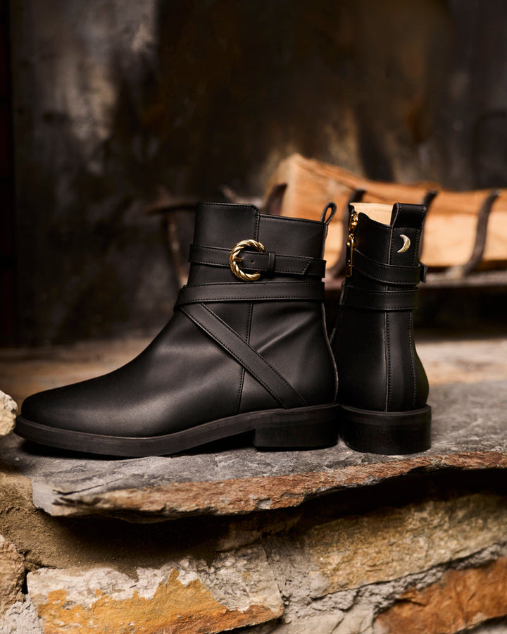 Bottines vegan de la marque Minuit sur Terre, modèle Marmotte Noir