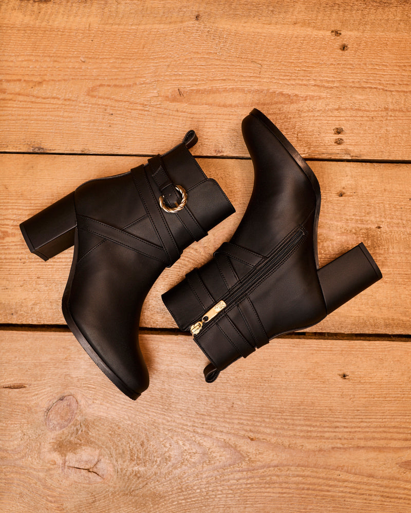 Bottines vegan de la marque Minuit sur Terre, modèle Relief Noir
