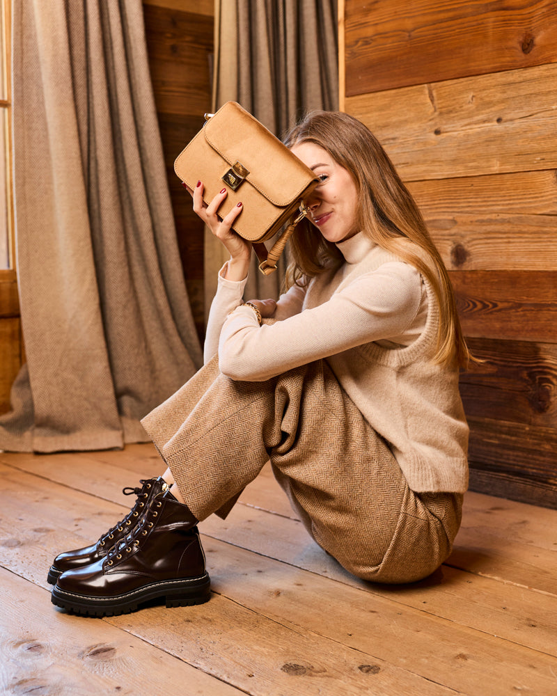 Bottines vegan de la marque Minuit sur Terre, modèle Sybelles Chocolat