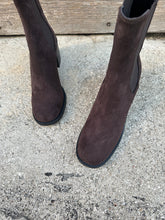 Charger l'image dans la galerie, Bottines marrons vegans à talons pour femme 