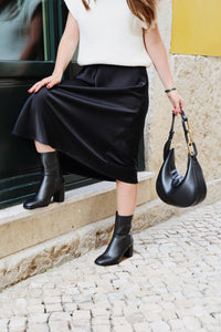 bottines à talon et bout carré noire