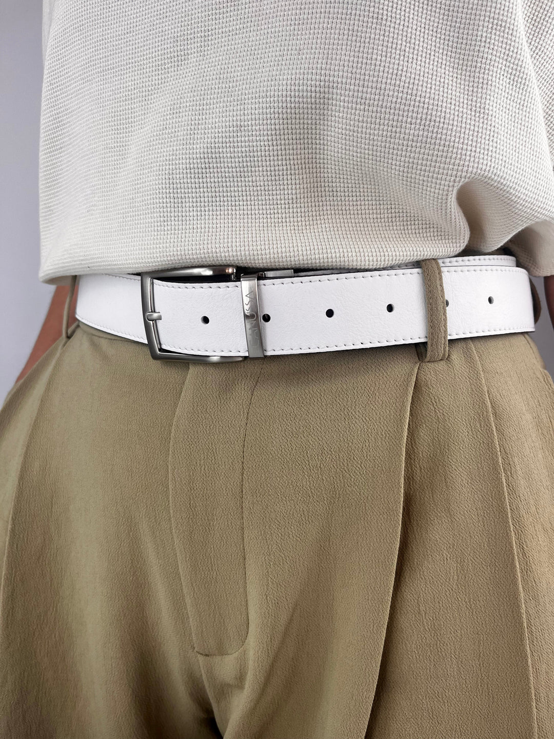 ceinture réversible en cuir vegan blanc et marron