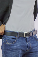 Charger l&#39;image dans la galerie, ceinture en cuir vegan noir et rouge réversible