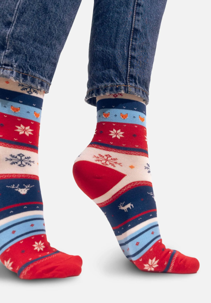 Socken mit Schneeflockenmustern