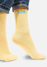 Charger l'image dans la galerie, chaussettes jaune style vintage en coton bio avec motif soleil