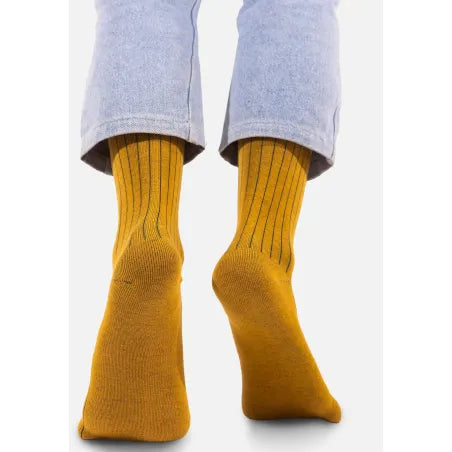 Gerippte Senfarbene Socken