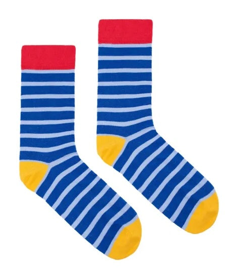 Socken mit blauen Streifen
