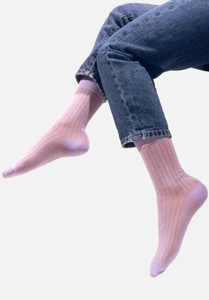 chaussettes parme à rayures orange