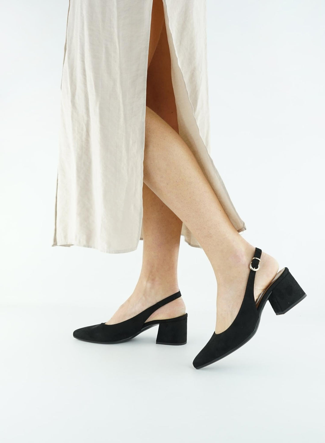 chaussures à talons vegan noir à bout pointu