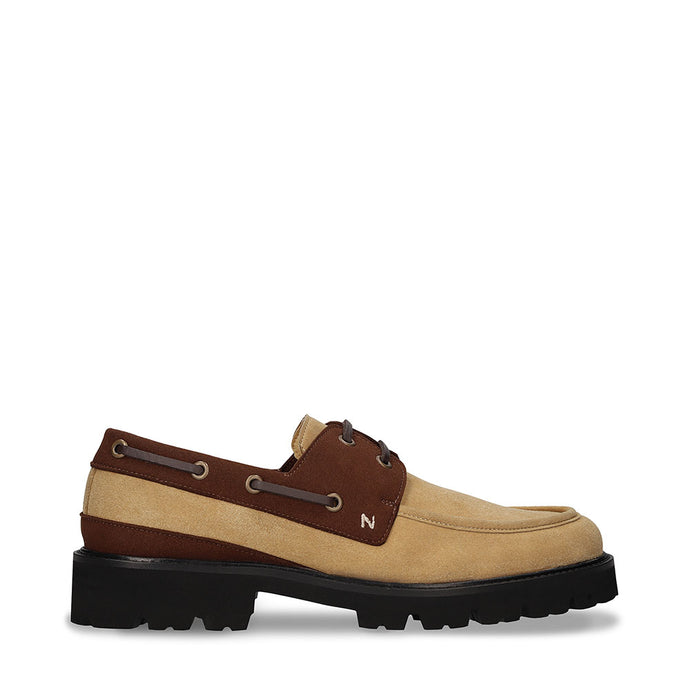 chaussures bateau beige et marron