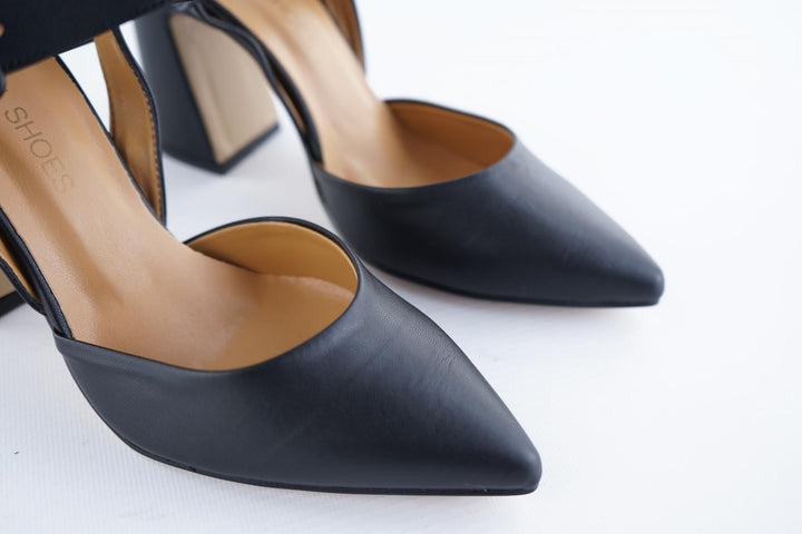 chaussures à talons noires conçues à partir d&