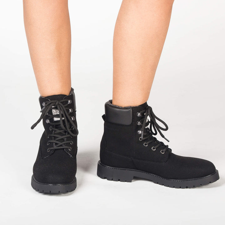 chaussures de montagnes noires vegan