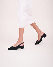 Load image into Gallery viewer, Elegante vegane Damen-Pumps in Schwarz – hoher Absatz, spitze Form, Slingback