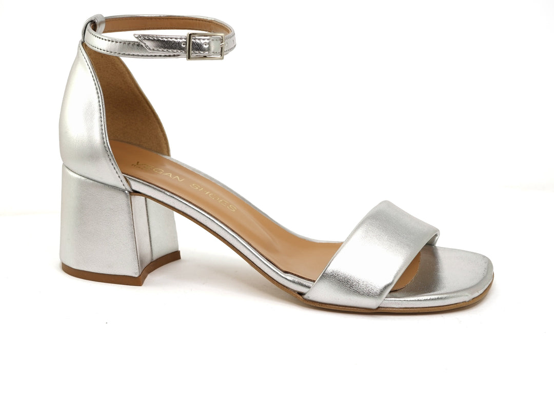 Chaussures à talons argenté en cuir vegan
