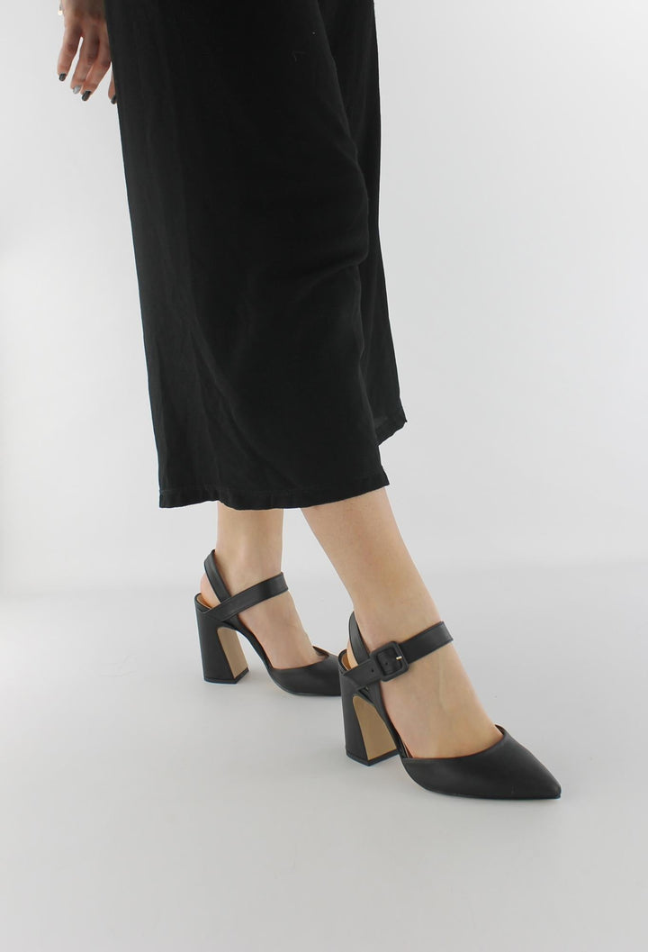 chaussures à talons noires conçues à partir d&