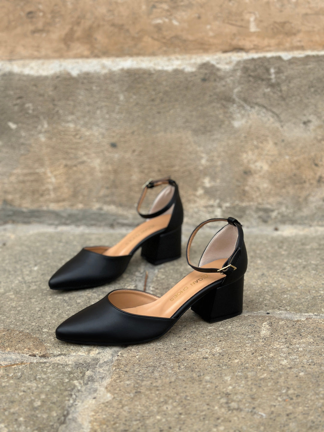 chaussures à talon noires à bout pointu