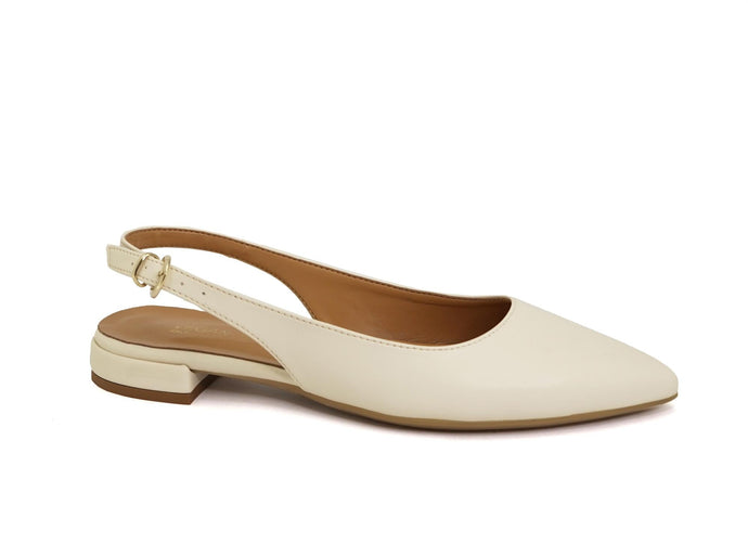 chaussures blanche style ballerines ouverte à bout pointu blanche