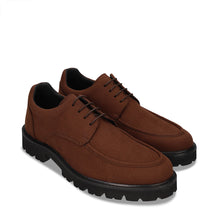 Load image into Gallery viewer, chaussures marron vegan simili daim