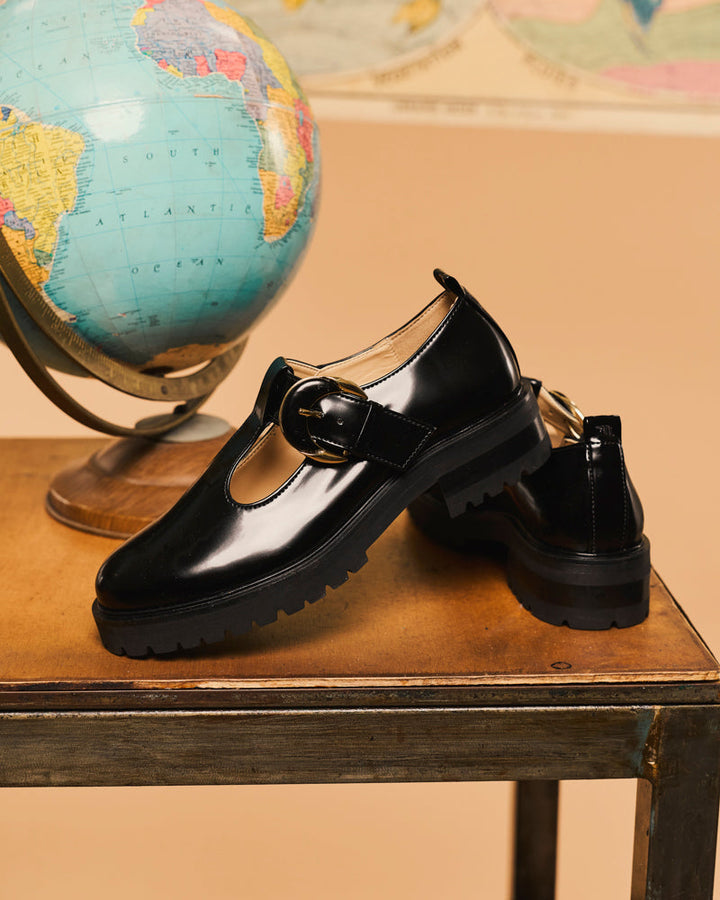 chaussures vegan style mary jane noires vernis