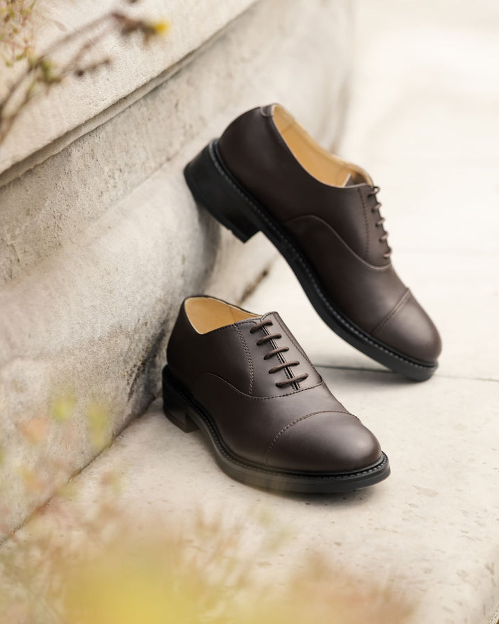 chaussures derbies en cuir vegan marron pour homme