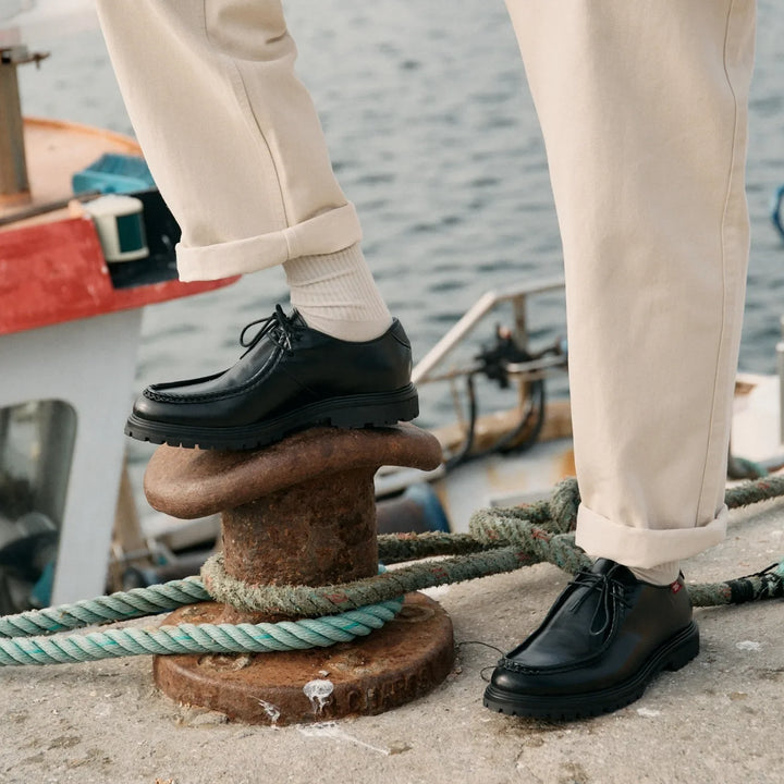 chasusures vegan noire pour homme