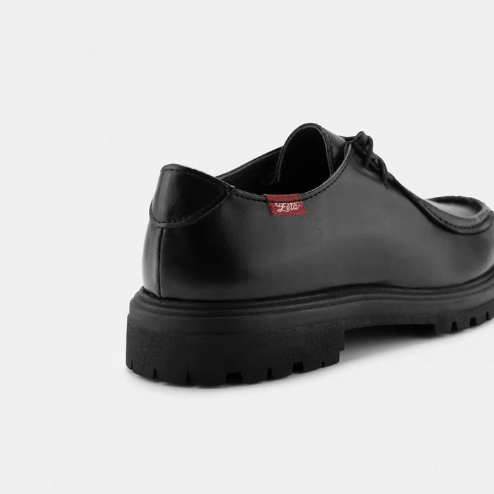 chaussures en cuir vegan noir
