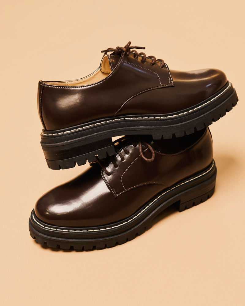 Chaussures de ville vegan à lacets de la marque Minuit sur Terre, modèle Edelweiss Chocolat