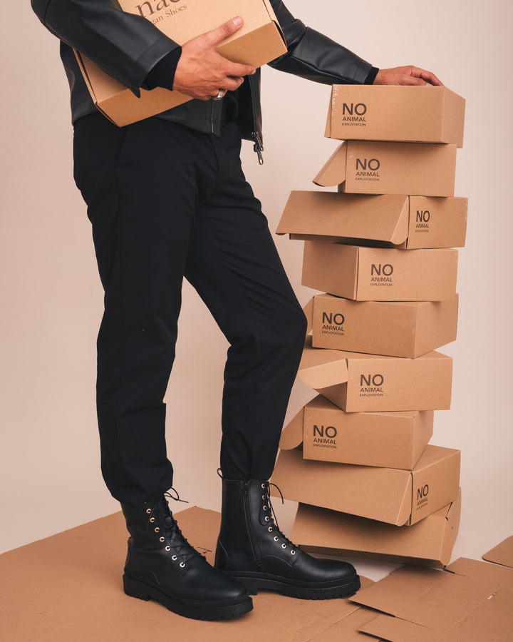 boots de combat montantes à lacets en cuir vegan noir