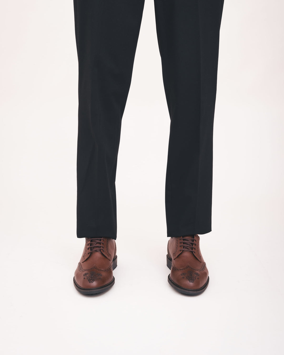 Derbies vegan pour homme marron avec motifs brogues