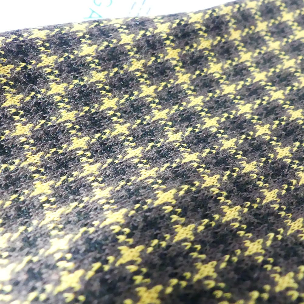 gants motifs carreaux moutarde et marron