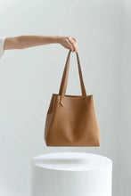 Charger l&#39;image dans la galerie, grand sac couleur camel