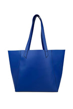 Charger l'image dans la galerie, grand sac en cuir vegan bleu