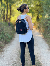 Charger l&#39;image dans la galerie, Small Hemp Backpack in Black
