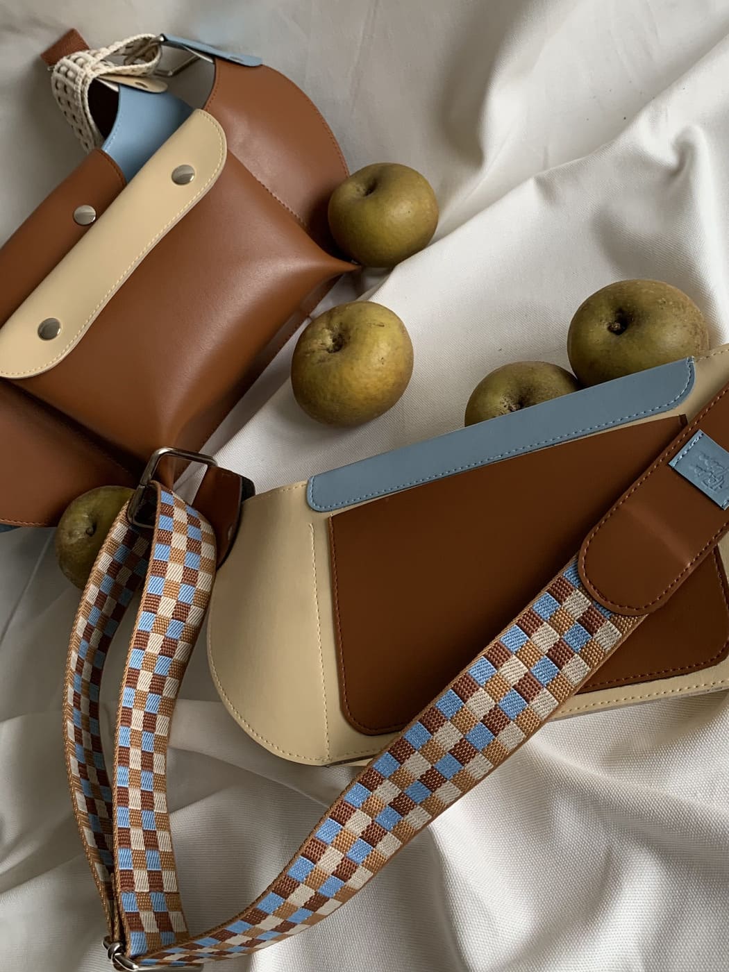 sacoche banane en cuir vegan de pomme